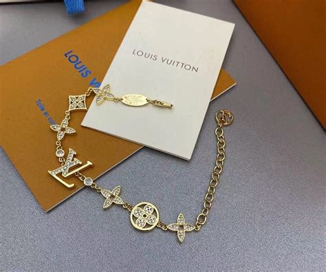 4 leaf clover bracelet louis vuitton